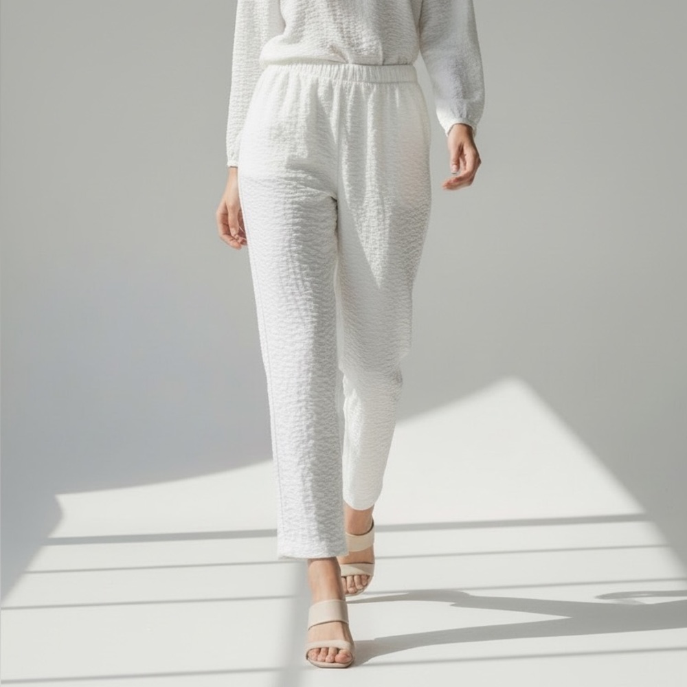 Habitat pull on Nautical white crinkle pants. Size Medium - Picture 7 of 7